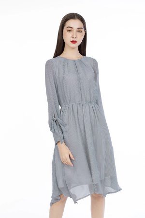 Đầm xòe dài tay phối nơ